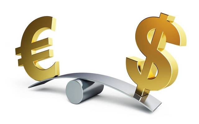 اليورو أدنى 1.18 دولار بعد بيانات اقتصادية محبطة