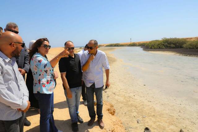 جانب من جولة الوزيرة