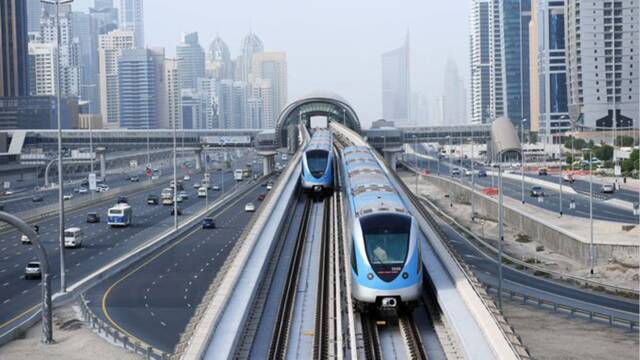 محطات مترو دبي تعد وسيلة النقل الأكثر شيوعاً بين الجميع