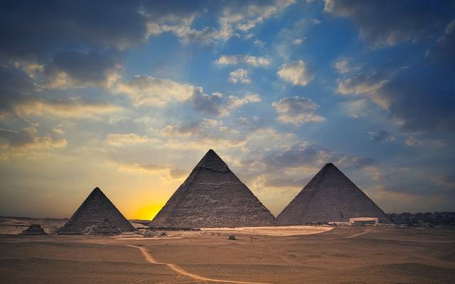 مصر وألمانيا تبحثان استئناف حركة السياحة وسط تطبيق الإجراءات الاحترازية