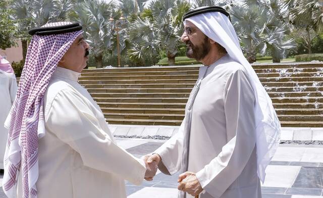 الشيخ محمد بن راشد آل مكتوم نائب رئيس الإمارات والملك حمد بن عيسى آل خليفة عاهل البحرين