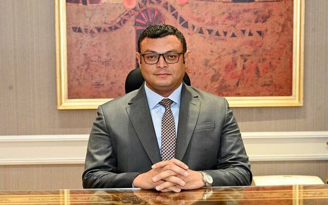 وزير الإسكان المصري
