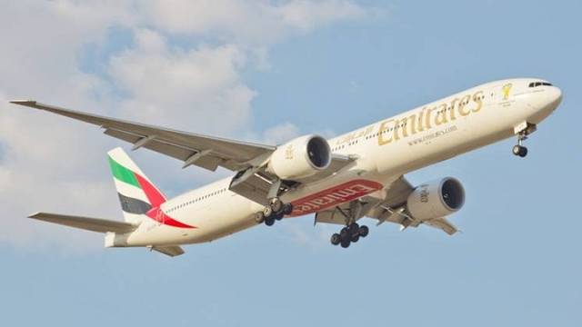 توقعات بزيادة حصة الطيران والسياحة بالاقتصاد الإماراتي
