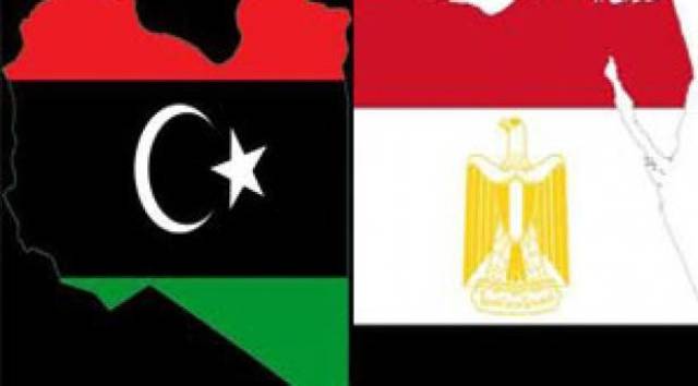 ليبيا ترحل 126 عاملاً مصريًا