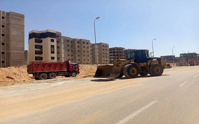 وزير الإسكان: 90% إنجازاً بـ6994 وحدة ضمن "سكن لكل المصريين" بالعاشر من رمضان