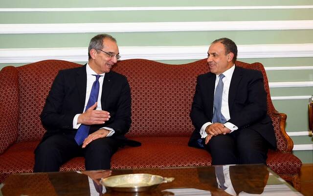 تدشين طوابع بريدية بمناسبة مرور أكثر من قرن على الدبلوماسية المصرية