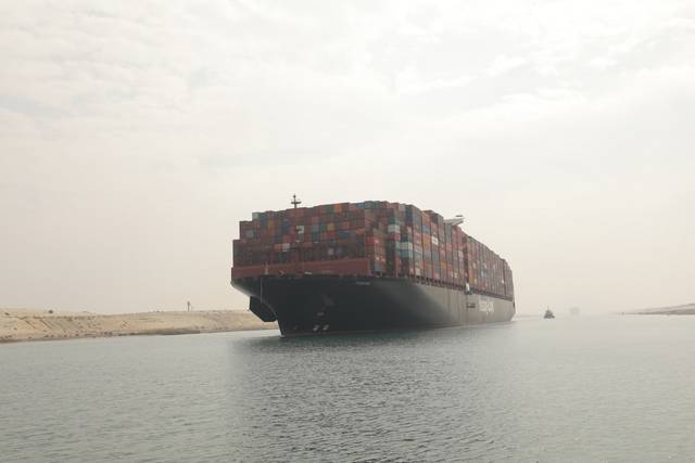 قناة السويس تشهد عبور 80 سفينة بإجمالي حمولات صافية 5.4 مليون طن