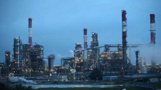 Ratnagiri refinery enjoys a crude processing capacity of 1.2 million bpd