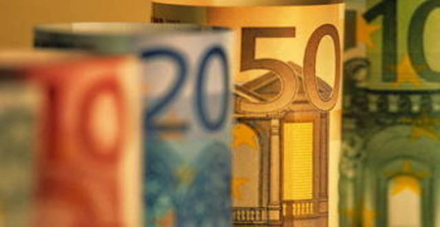 نمو القطاع الخاص بمنطقة اليورو يعود للتباطؤ مرة أخرى