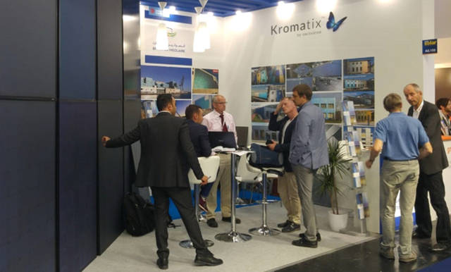 نجحت الشركة في لفت أنظار المشاركين بالمعرض، وتلقت الكثير من الاستفسارات حول الوحدات الضوئية التي تقوم بإنتاجها