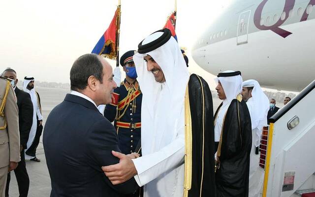 صورة أرشيفية للرئيس المصري وأمير دولة قطر