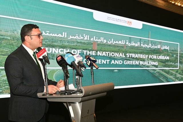 شريف الشربيني وزير الإسكان والمرافق والمجتمعات العمرانية