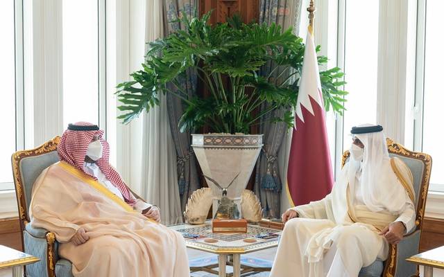 أمير قطر يستقبل وزير الدولة السعودي