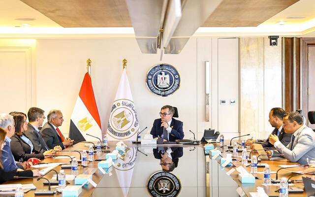 أحمد رستم وزير التخطيط وفد من مجموعة البنك الدولي
