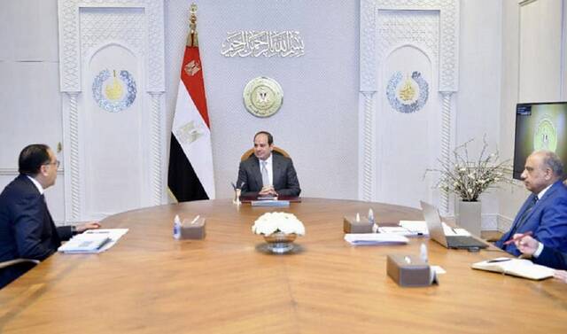 السيسي يوجه بمواصلة جهود تطوير شركات قطاع الأعمال العام