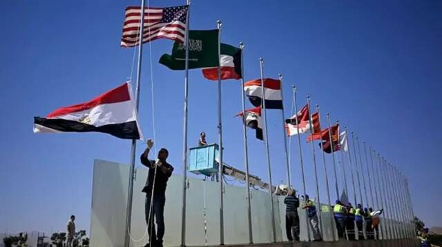 التجهيز لعقد قمة شرم الشيخ