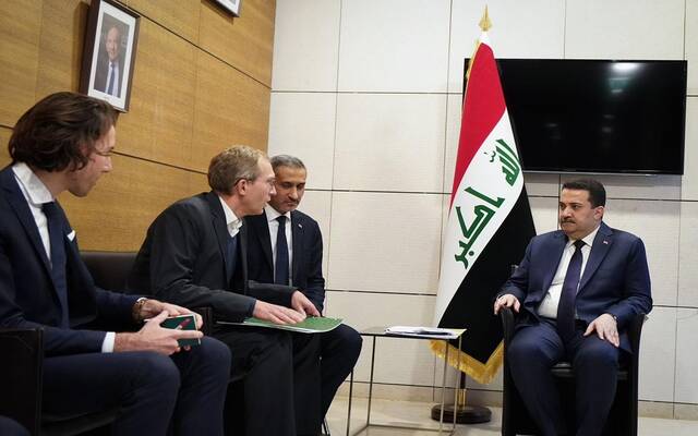 جانب من لقاء رئيس الوزراء العراقي مع وفد شركة الستوم ترانسبورت الفرنسية
