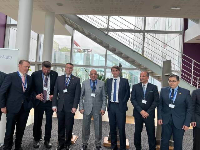 مصر تبحث التعاون مع فرنسا لتصنيع مهمات وتوربينات كهرباء "الضبعة النووية"