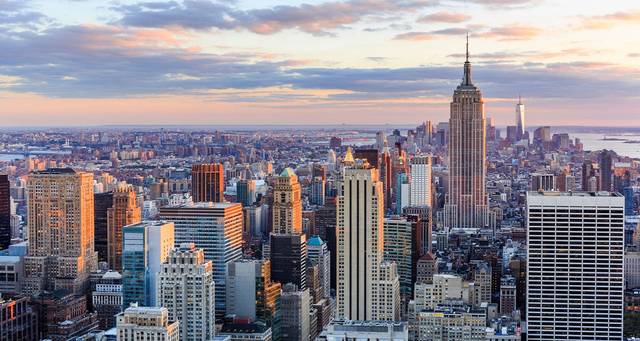 قطر للاستثمار يشتري حصة بمحفظة عقارية بـ"نيويورك" بمشاركة "أكويزشنز"