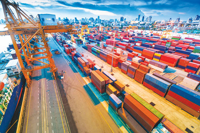 UAE’s non-oil exports to total AED 240bn in 2019