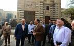 الدكتور مصطفى مدبولي رئيس مجلس الوزراء المصري في إطار جولته بعددٍ من مشروعات إعادة إحياء القاهرة التاريخية