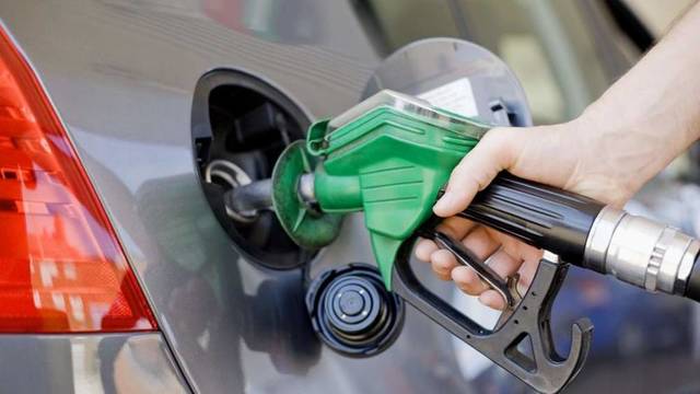استقرار أسعار البنزين بالإمارات وانخفاض الديزل