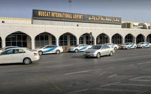 مطار مسقط الدولي