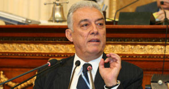 تأجيل محاكمة سامح فهمي وآخرين في قضية تصدير الغاز لإسرائيل لجلسة 22 يناير المقبل