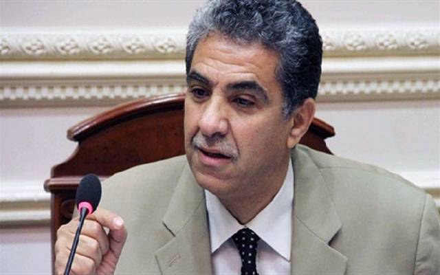 وزير البيئة: مصر تتحرك بسرعة كبيرة بمجال الطاقة المتجددة