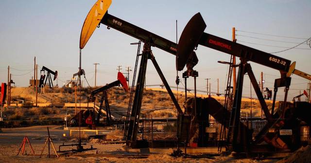 تراجع النفط والأسواق العالمية.. والدولار يعود للصعود