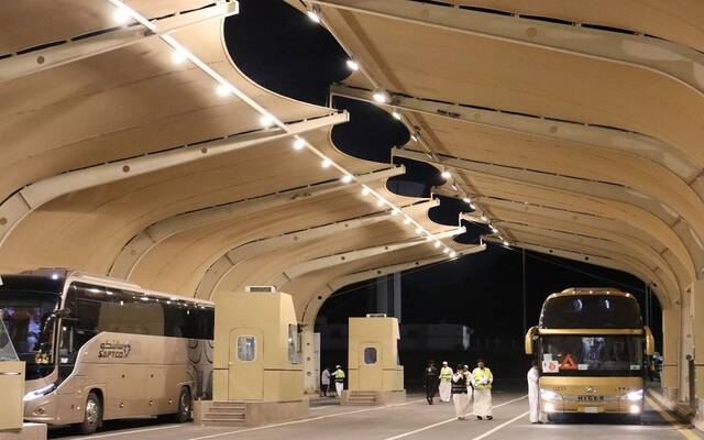 حافلات نقل الحجاج والمعتمرين - أرشيفية