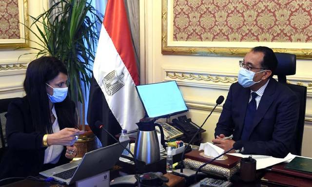 رئيس الوزراء المصري يستعرض محاور برنامج نُوَفِّي للاستثمار في مشروعات المناخ