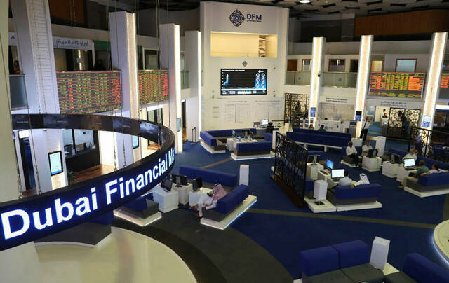 تباين مؤشرات أسواق المال الإماراتية بمستهل تعاملات الخميس