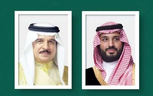 الأمير محمد بن سلمان بن عبد العزيز آل سعود ولي العهد رئيس مجلس الوزراء والملك حمد بن عيسى آل خليفة عاهل البحرين