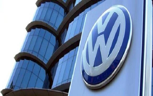 فولكس فاجن تتكبد 1.3 مليار يورو خسائر بسبب الرسوم الجمركية