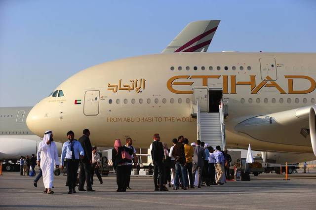 UAE's Emirates denies plan to buy stake in Pakistan airline