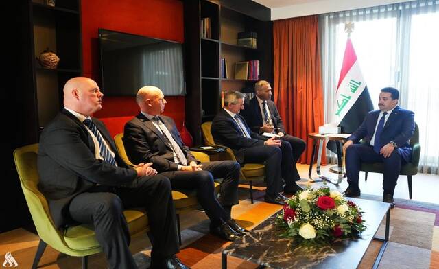رئيس وزراء العراق يبحث تعزيز التعاون مع شركات هولندية في مجال الطاقة