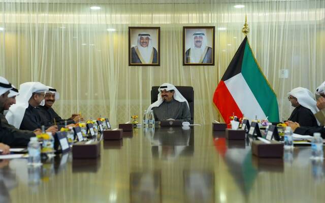 خلال الاجتماع