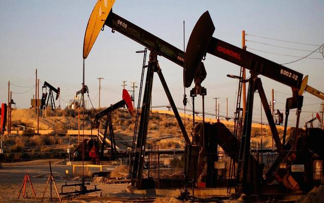 النفط يهبط 3% بعد بيانات المخزونات الأمريكية