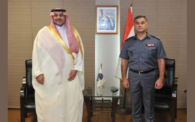 فهد بن عبدالرحمن الدوسري سفير خادم الحرمين الشريفين و رائد عبدالله المدير العام لقوى الأمن الداخلي اللبناني