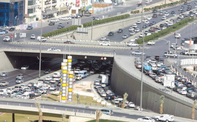 "إفي الإسبانية": الرياض تتطلع لقطار كهربائي يخلصها من أزمة مرور خانقة