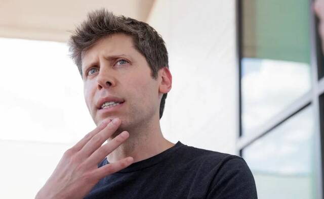 صفقة جوجل وآبل تغير موازين الذكاء الاصطناعي وتربك OpenAI