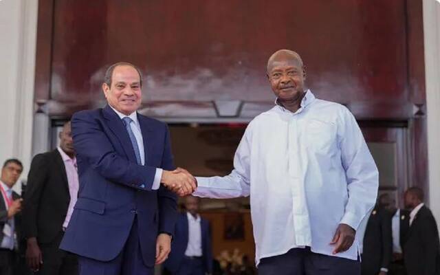 الرئيس المصري عبد الفتاح السيسي والرئيس الأوغندي يوري موسيفيني