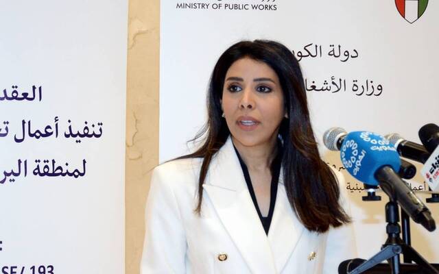 وزيرة الأشغال العامة الكويتية نورة المشعان