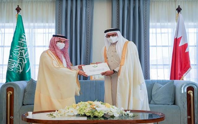 ملك البحرين يتلقى رسالة خطيّة من خادم الحرمين الشريفين تتعلق بتعزيز العلاقات