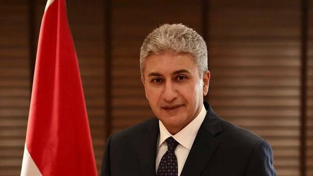 وزير السياحة والآثار شريف فتحي