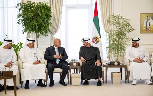كامل الوزير وزير الصناعة ومحمد بن زايد آل نهيان رئيس دولة الإمارات