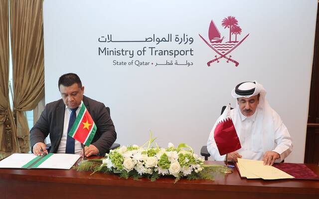 قطر وسورينام توقّعان اتفاقية خدمات جوية
