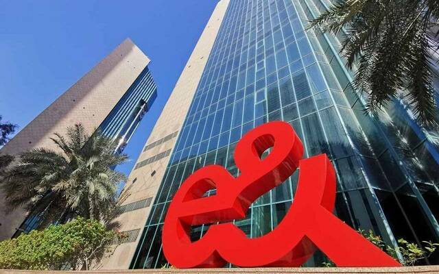 "إي آند" الإماراتية تستكمل عملية بيع حصتها في شركة خزنة