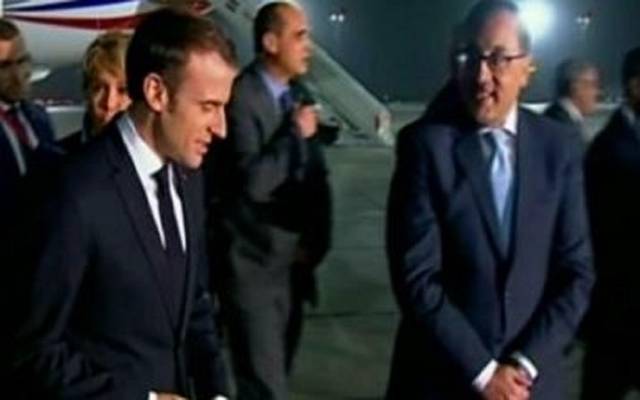 الرئيس الفرنسي يصل القاهرة للقاء السيسي